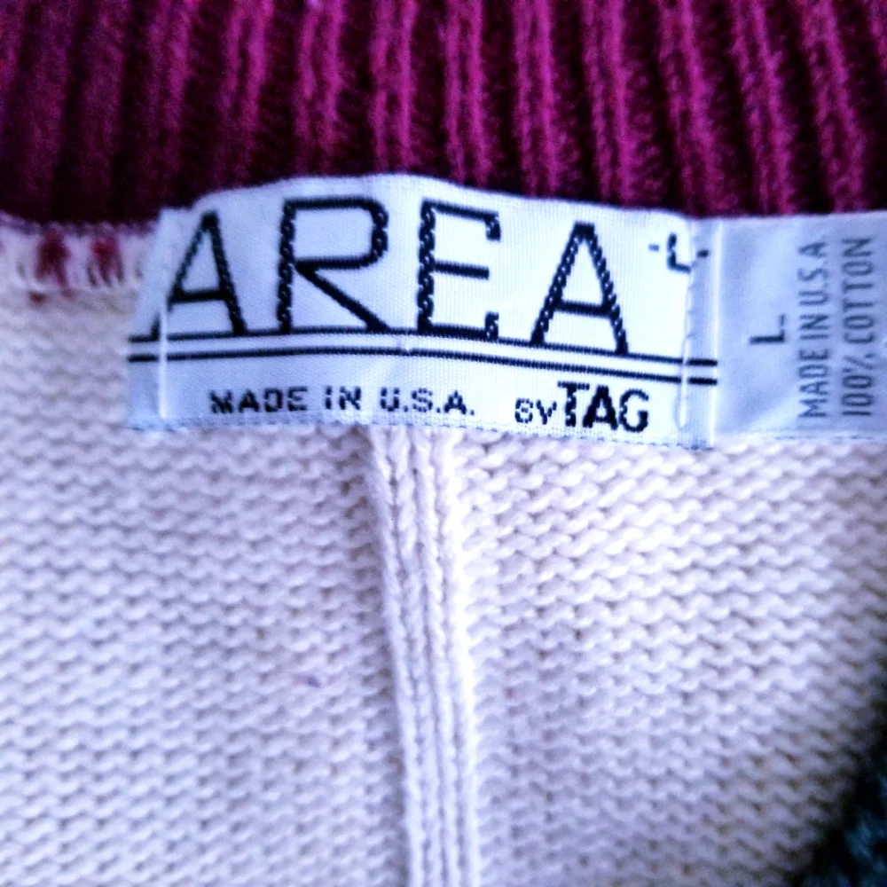 Men's V-neck Sweater Size L New without tags